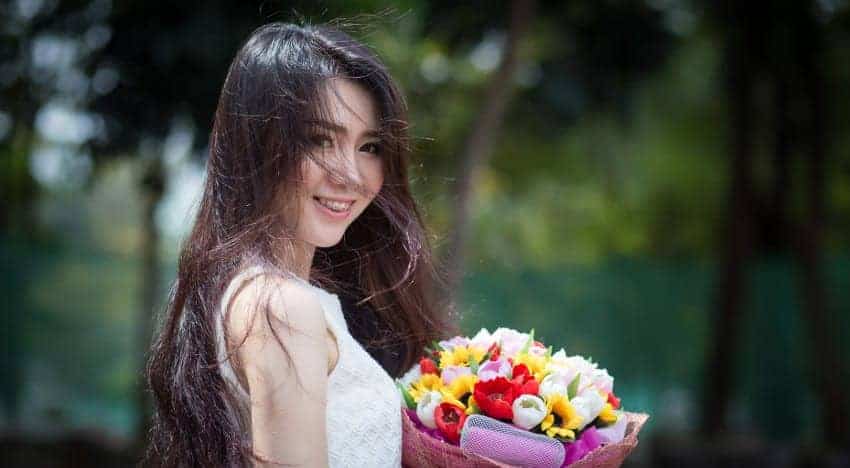 Why western men like Thai women